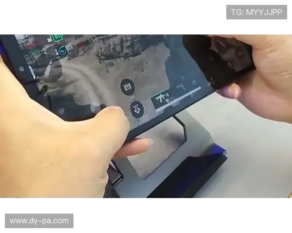 iPad支持双窗口功能全新体验 助力游戏玩家畅享多任务操作 iPad支持双窗口功能全新体验 助力游戏玩家畅享多任务操作